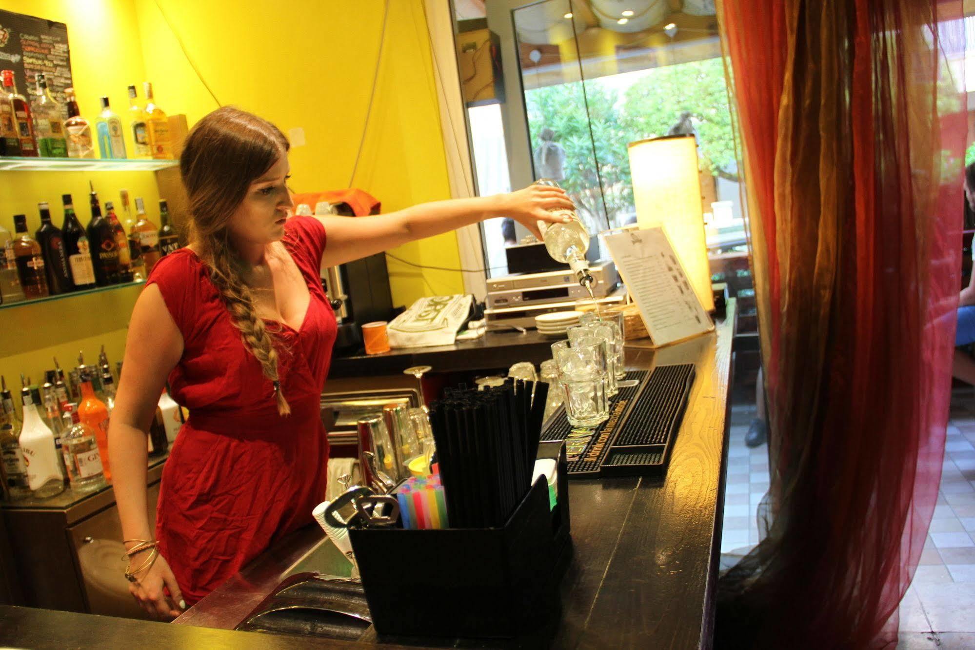 Jammin' Hostel & Bar 里米尼 外观 照片